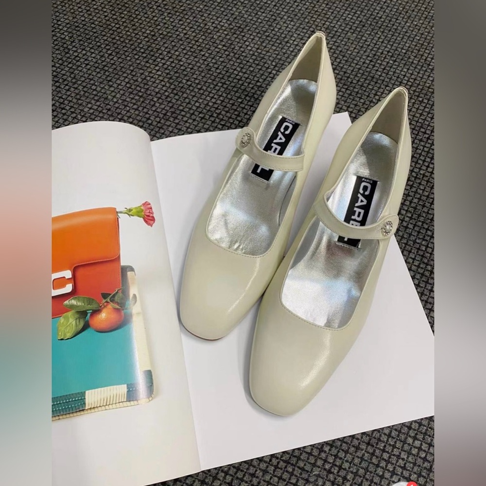 Carel Madelon Size 37 White